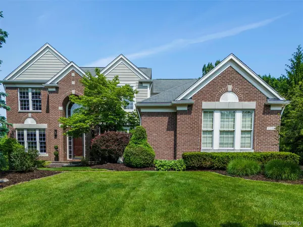 17590 White Pine CT, Northville Township, MI 48168