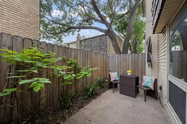 2710 Douglas Avenue #108, Dallas, TX 75219