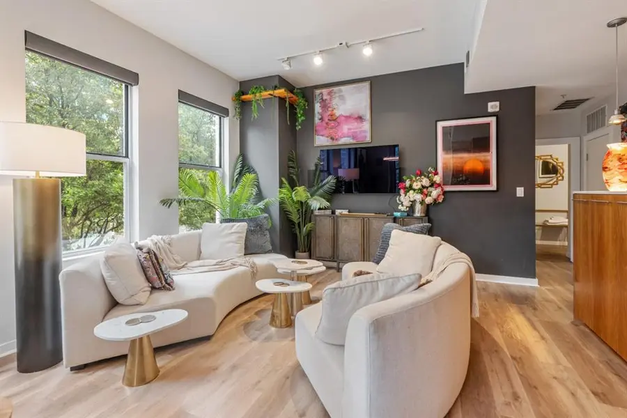 2323 N Houston Street #204, Dallas, TX 75219
