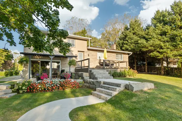 9952 Prince Phillip ST, Lambton Shores, ON N0M 2N0