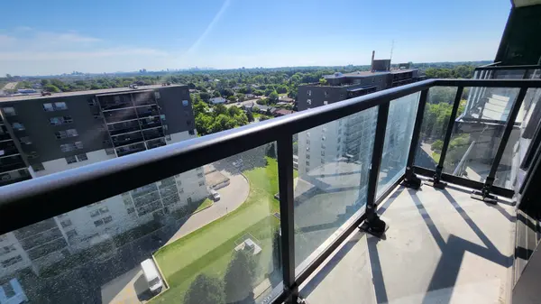 86 Dundas ST E #1212, Mississauga, ON L5A 0B1