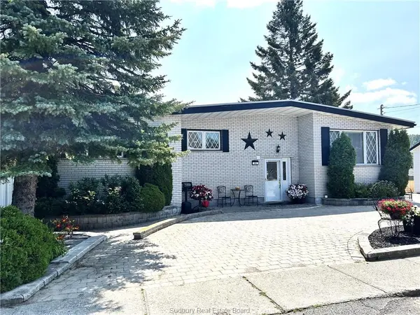 35 CEDAR ST, Levack, ON P0M 2C0
