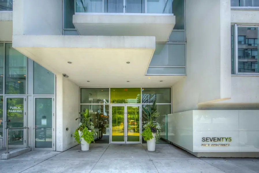 75 Portland ST #406, Toronto C01, ON M5V 2M9