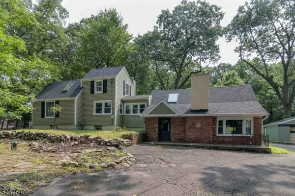 496 Manchester Ave, North Haledon Boro, NJ 07508