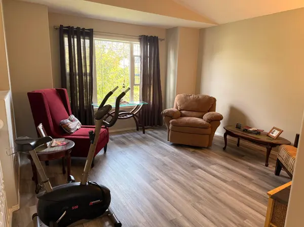 9137 94A Avenue, Grande Prairie, AB T8X 1V4