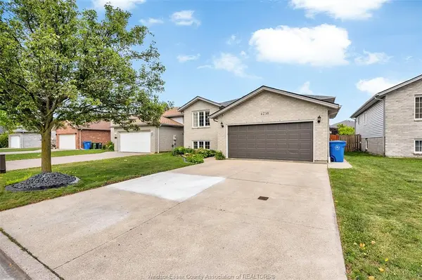 4238 SHARON, Windsor, ON N9G 2X9
