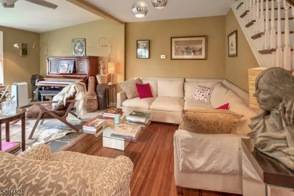 31 Fox Farm Rd, Lopatcong Twp., NJ 08865