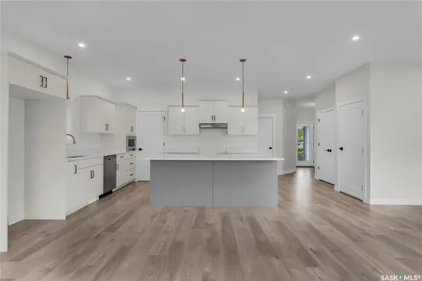 119 Amisk WAY, Saskatoon, SK S7V 1W5