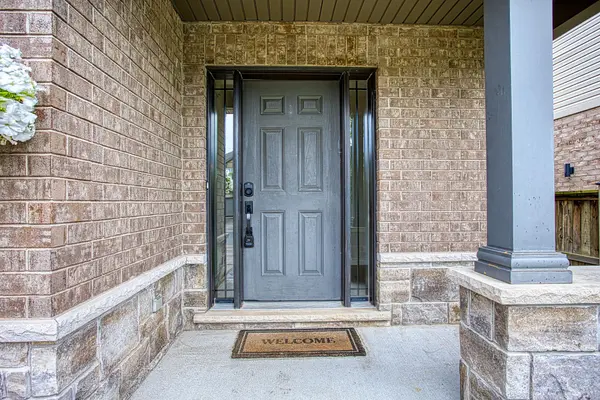 269 Cardinal CRES, Welland, ON L3C 0B1