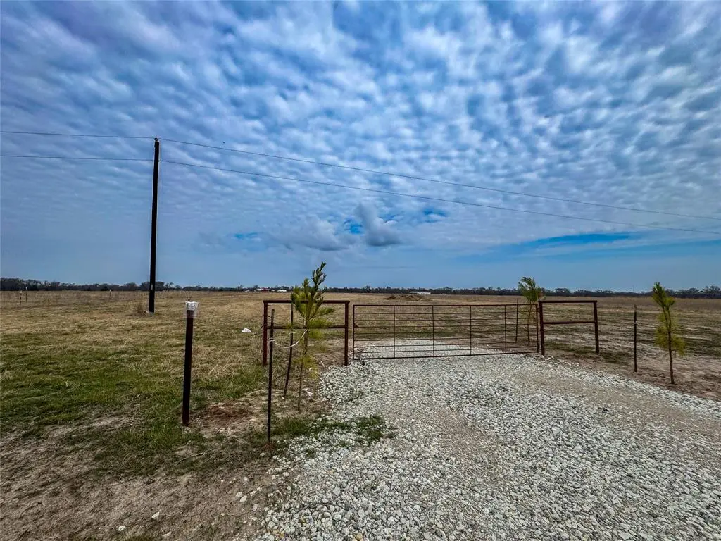 375 County Road 1515, Point, TX 75472