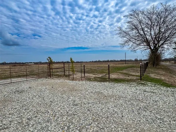 375 County Road 1515, Point, TX 75472