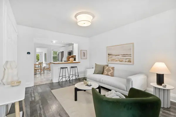 159 Hillside AVE, Toronto W06, ON M8V 1T3
