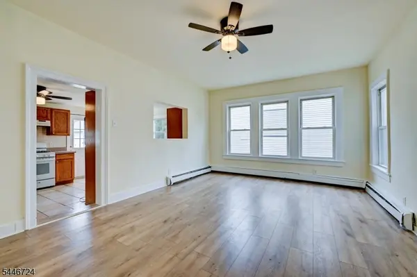 127 Main St #A, Readington Twp., NJ 08889