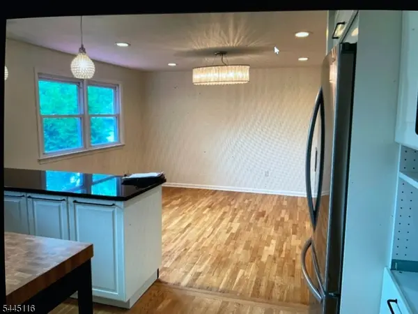 1 Tudor Ter, Livingston Twp., NJ 07039