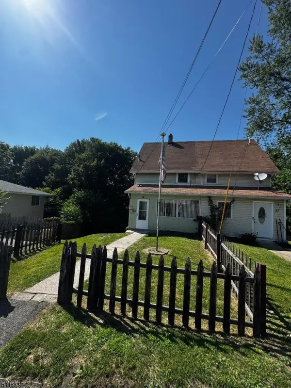 25 Sterling St, Franklin Boro, NJ 07416