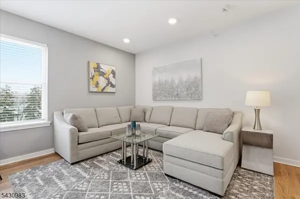 660 Bloomfield Ave #405, Bloomfield Twp., NJ 07003