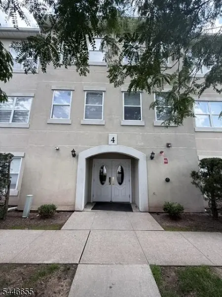 421 Brittany Dr #421, Wayne Twp., NJ 07470