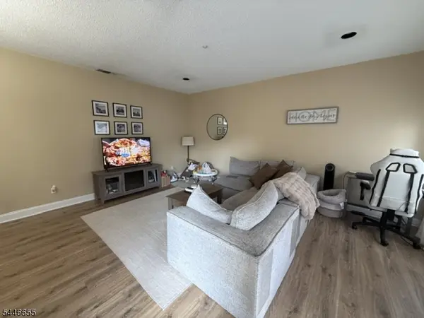 421 Brittany Dr #421, Wayne Twp., NJ 07470