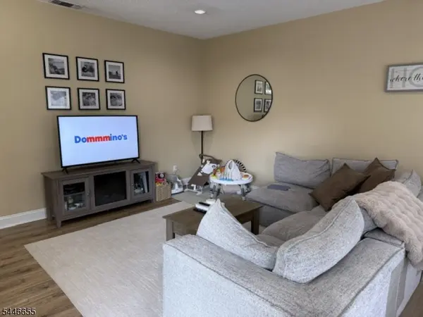 421 Brittany Dr #421, Wayne Twp., NJ 07470