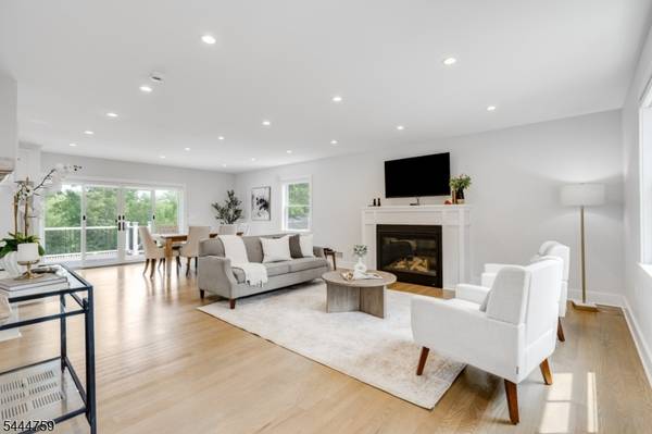 18 University Ave, Chatham Boro, NJ 07928
