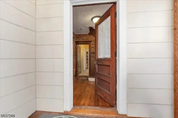 126 Berwyn St, Roselle Park Boro, NJ 07204