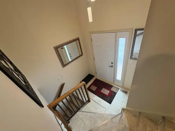 6141 Wildrose CRES, Niagara Falls, ON L2G 7T3