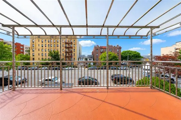 312 Avenue P, Brooklyn, NY 11204