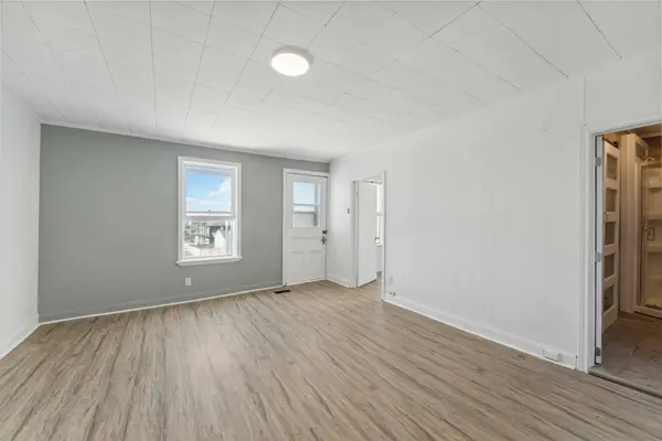6958 Notre Dame ST, Orleans - Convent Glen And Area, ON K1C 1H7