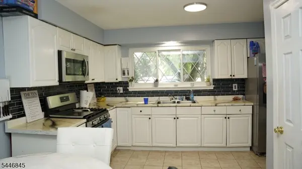 118 Devonshire Ct, Hillsborough Twp., NJ 08844