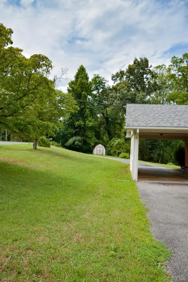 103 Idlebrook DR, Madison Heights, VA 24572