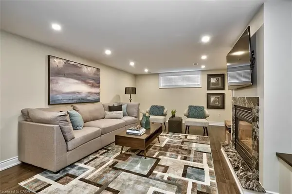 126 West 26th ST #Lower, Hamilton, ON L9C 4Z4