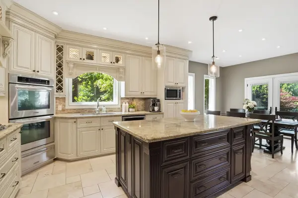 2101 Westoak Trails BLVD, Oakville, ON L6M 3L2