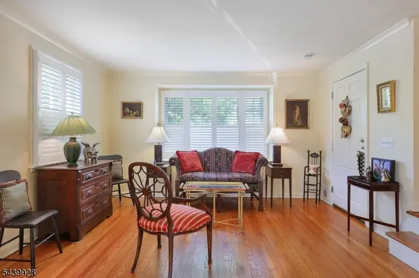 260 Walnut Street, Unit 10 #10, Westfield Town, NJ 07090