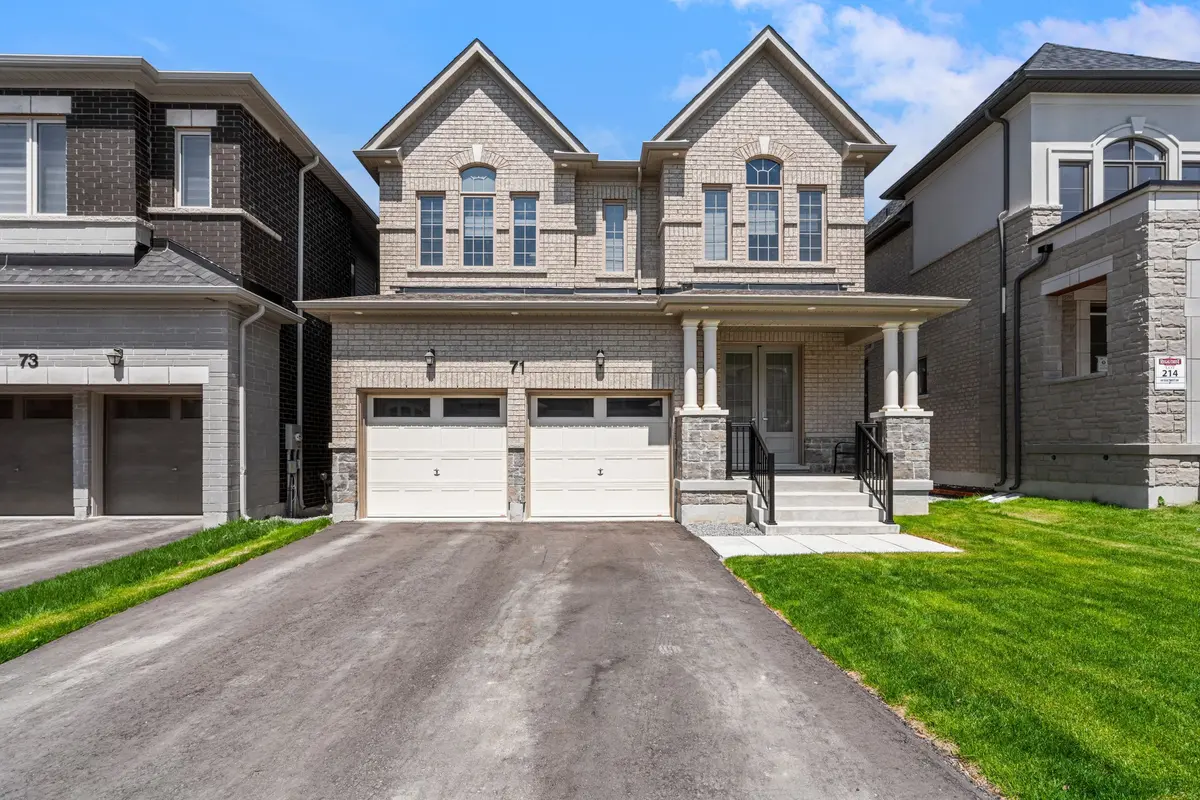 71 Silk Twist DR, East Gwillimbury, ON L9N 0W4