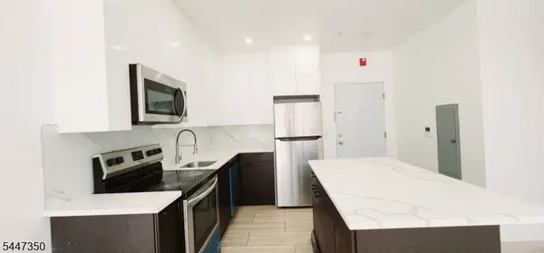 30 Howe Ave #206, Passaic City, NJ 07055
