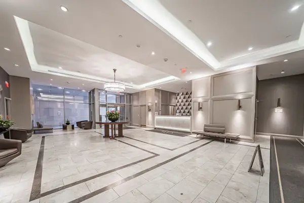 155 Yorkville AVE #2014, Toronto C02, ON M5R 0B4