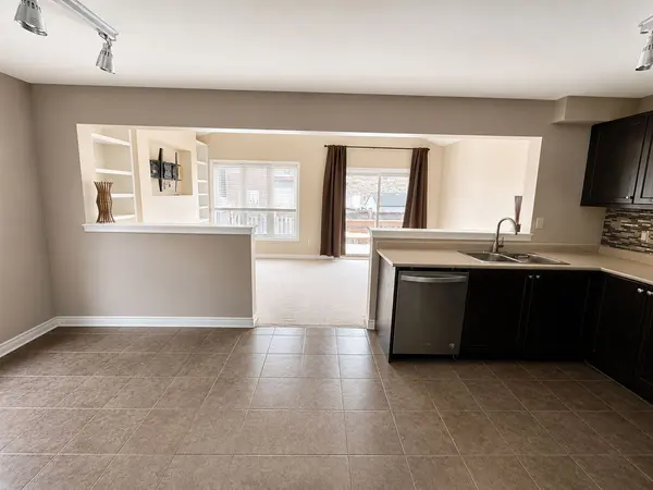 284 Duncan LN, Milton, ON L9T 7A8