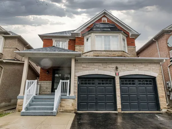 8 River Heights DR, Brampton, ON L6P 2M9