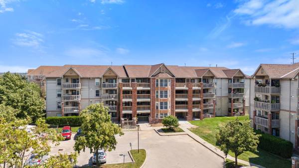 4005 KILMER DR #202, Burlington, ON L7M 4M2