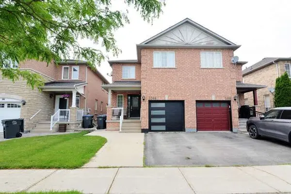 3388 Crimson King CIR, Mississauga, ON L5N 8N1
