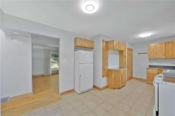 675 Inverness AVE, Burlington, ON L7T 3S9