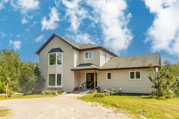 9 Rosco LN, Kawartha Lakes, ON K0M 1N0