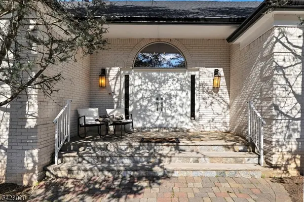 17 Elmwood Dr, Warren Twp., NJ 07059