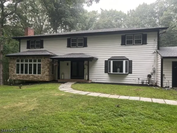 43 Dodie Dr, Parsippany-troy Hills Twp., NJ 07054