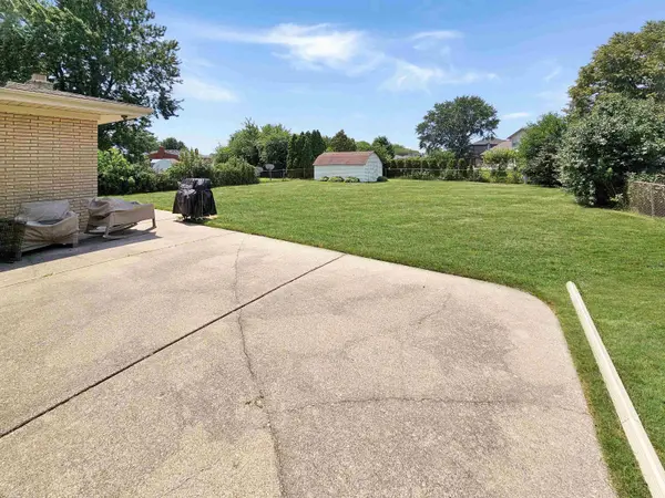 36203 La Marra DR, Sterling Heights, MI 48310