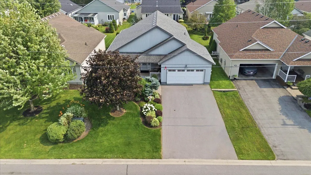 267 Raglan ST, Brighton, ON K0K 1H0