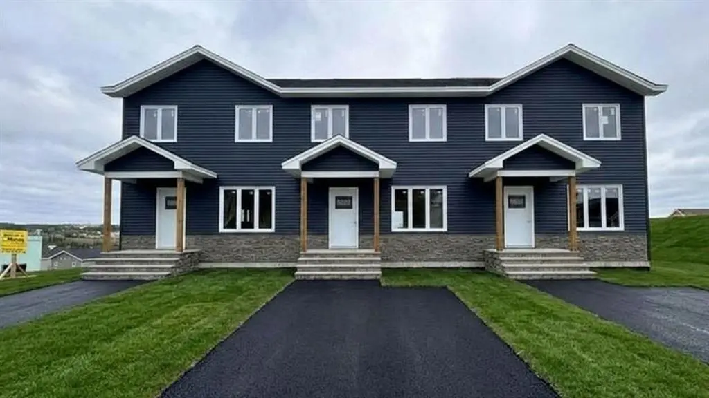 295 Paradise Road, Paradise, NL A1L3B2
