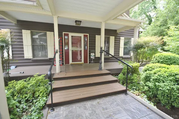 1090 Timberlake DR, Lynchburg, VA 24502