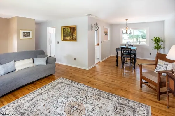25 Kenmar Rd, Mount Olive Twp., NJ 07828