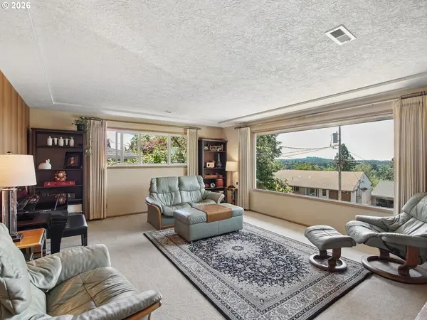 4422 SW WASHOUGA AVE, Portland, OR 97239